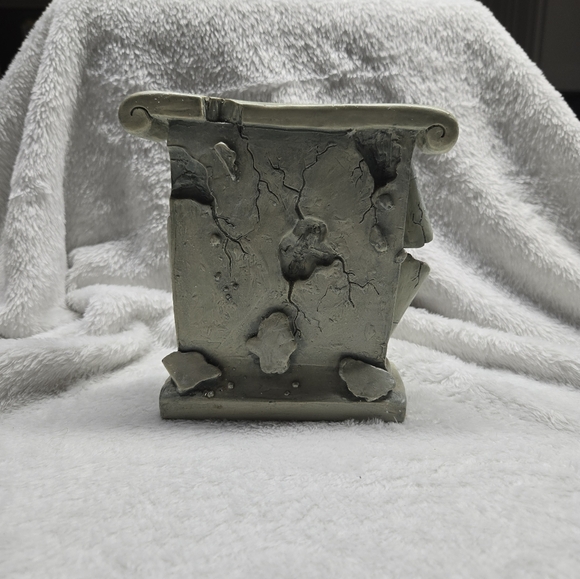 The Beginner's Bible Handcrafted Collectibles Figurine - Picture 2 of 9